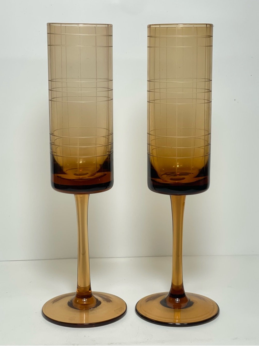Vintage Studio Nova Park Avenue
Grind  Amber Glass
Champagne Flutes Set of 2